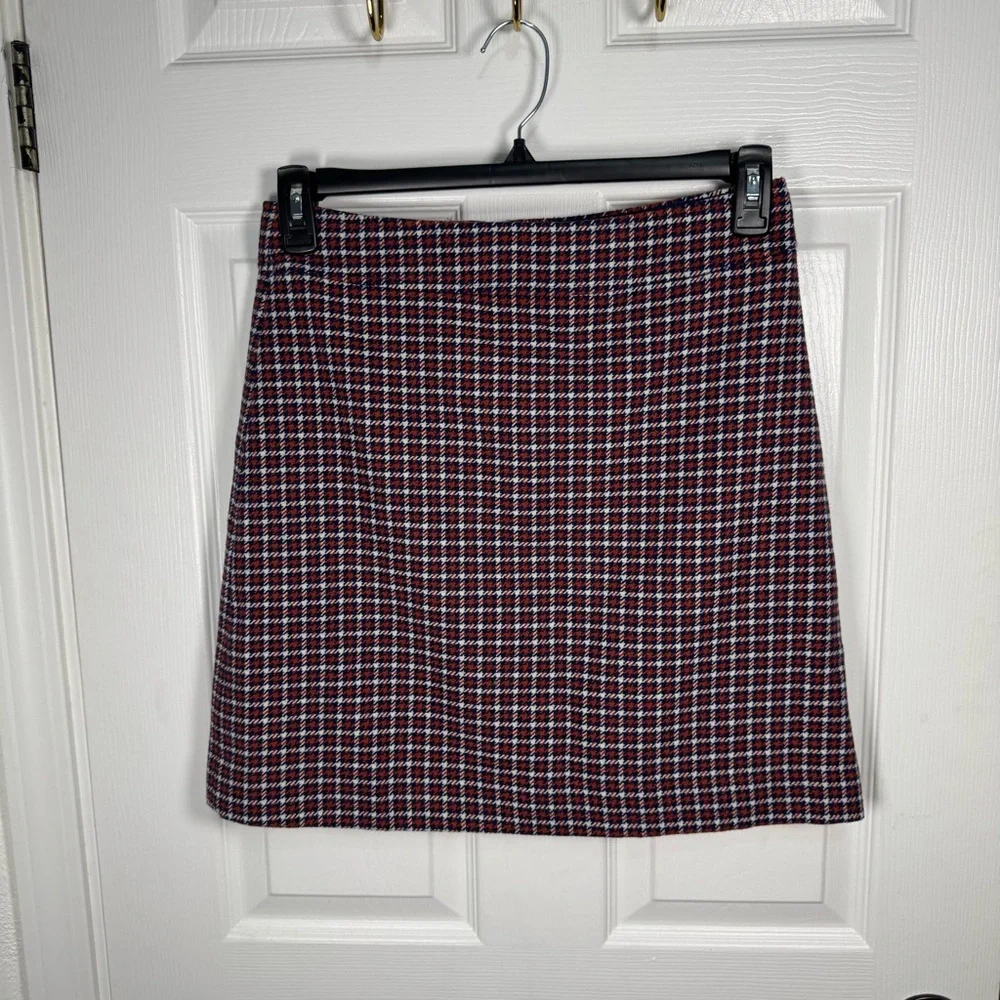 J. Crew Burgundy and‎ White Paid Houndstooth Mini Skirt